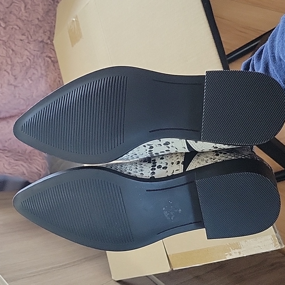 Steve Madden Booties - Picture 3 of 7